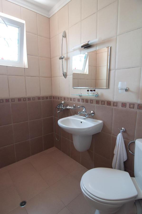 Guest House Hiora Ahtopol Exterior photo