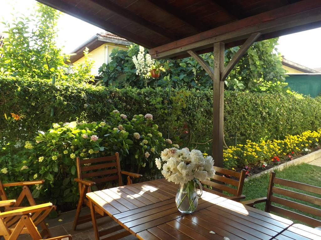 Guest House Hiora Ahtopol Exterior photo