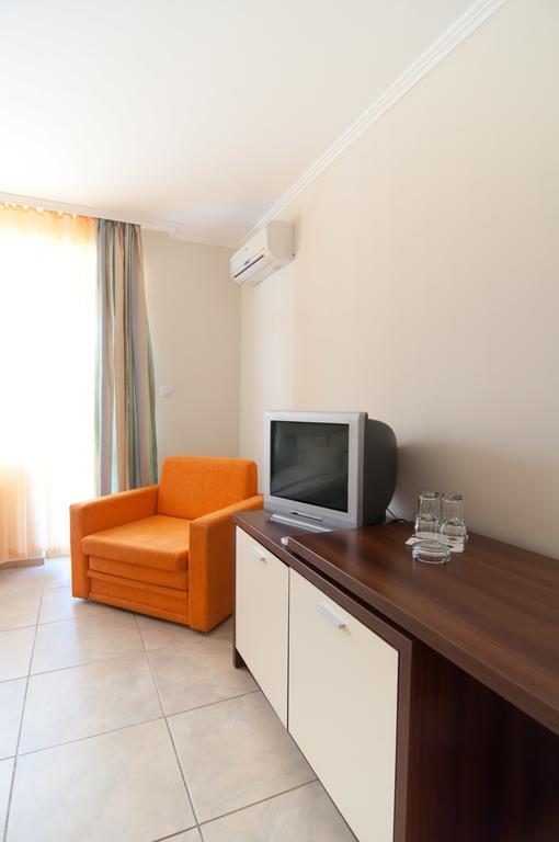 Guest House Hiora Ahtopol Exterior photo