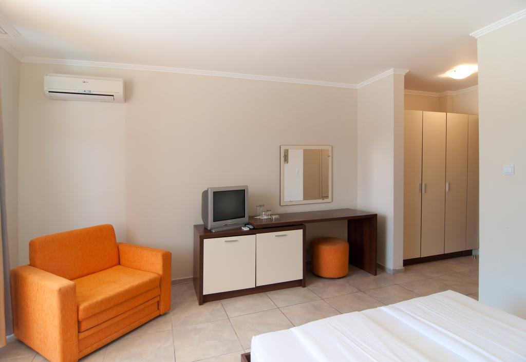 Guest House Hiora Ahtopol Exterior photo