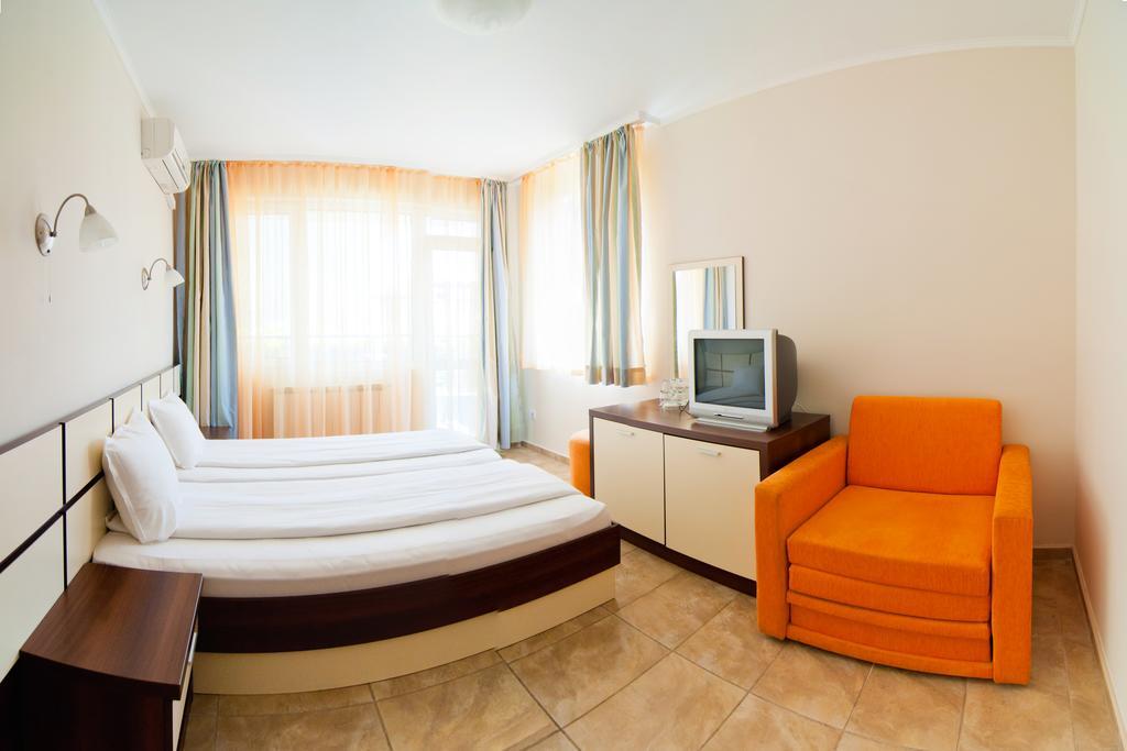 Guest House Hiora Ahtopol Exterior photo