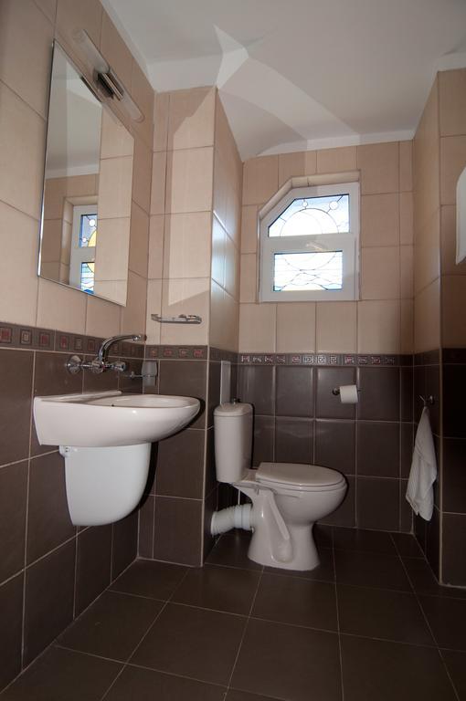 Guest House Hiora Ahtopol Exterior photo